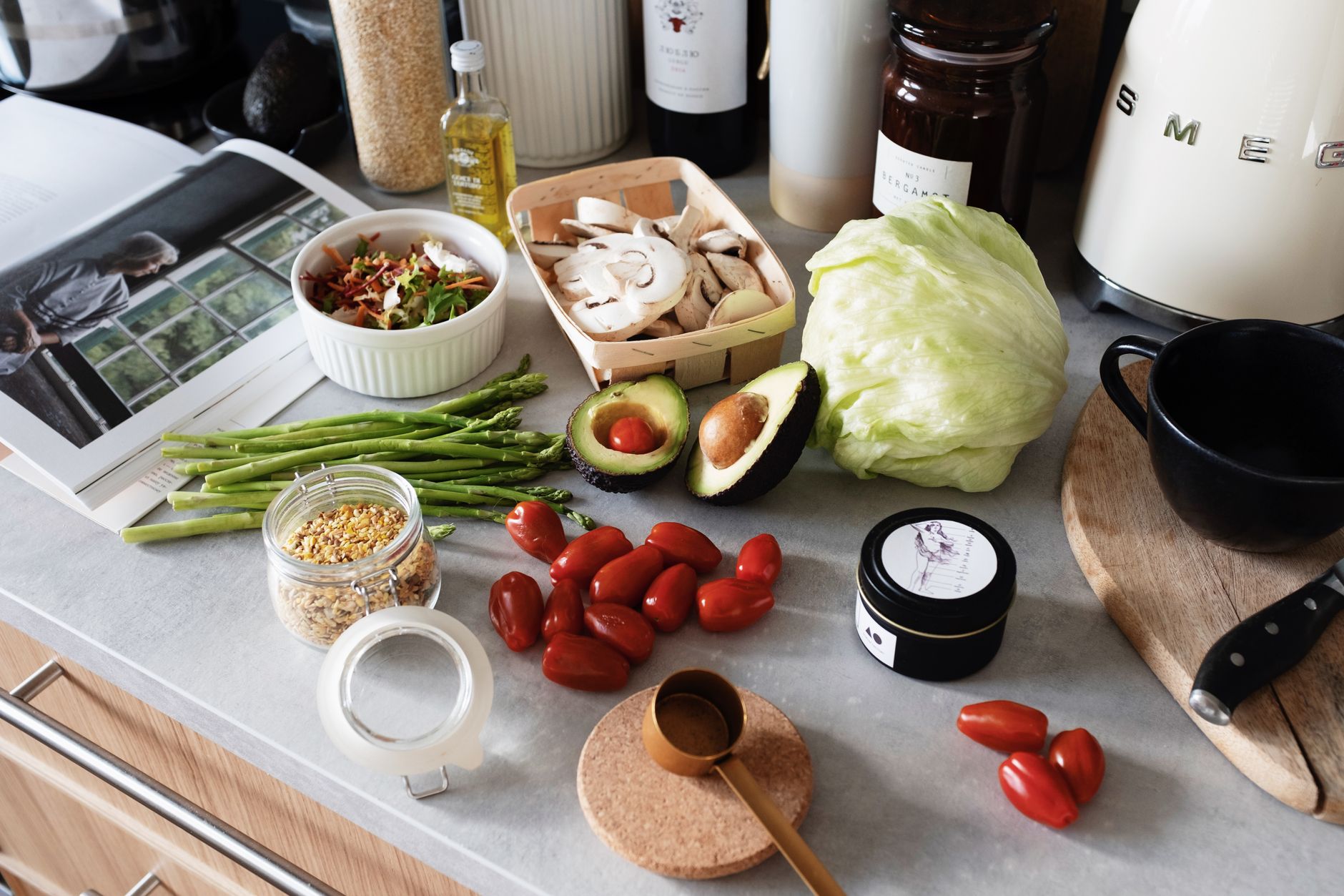 How to create a healthy meal plan inspired by the culinary style of Chrissy Teigen