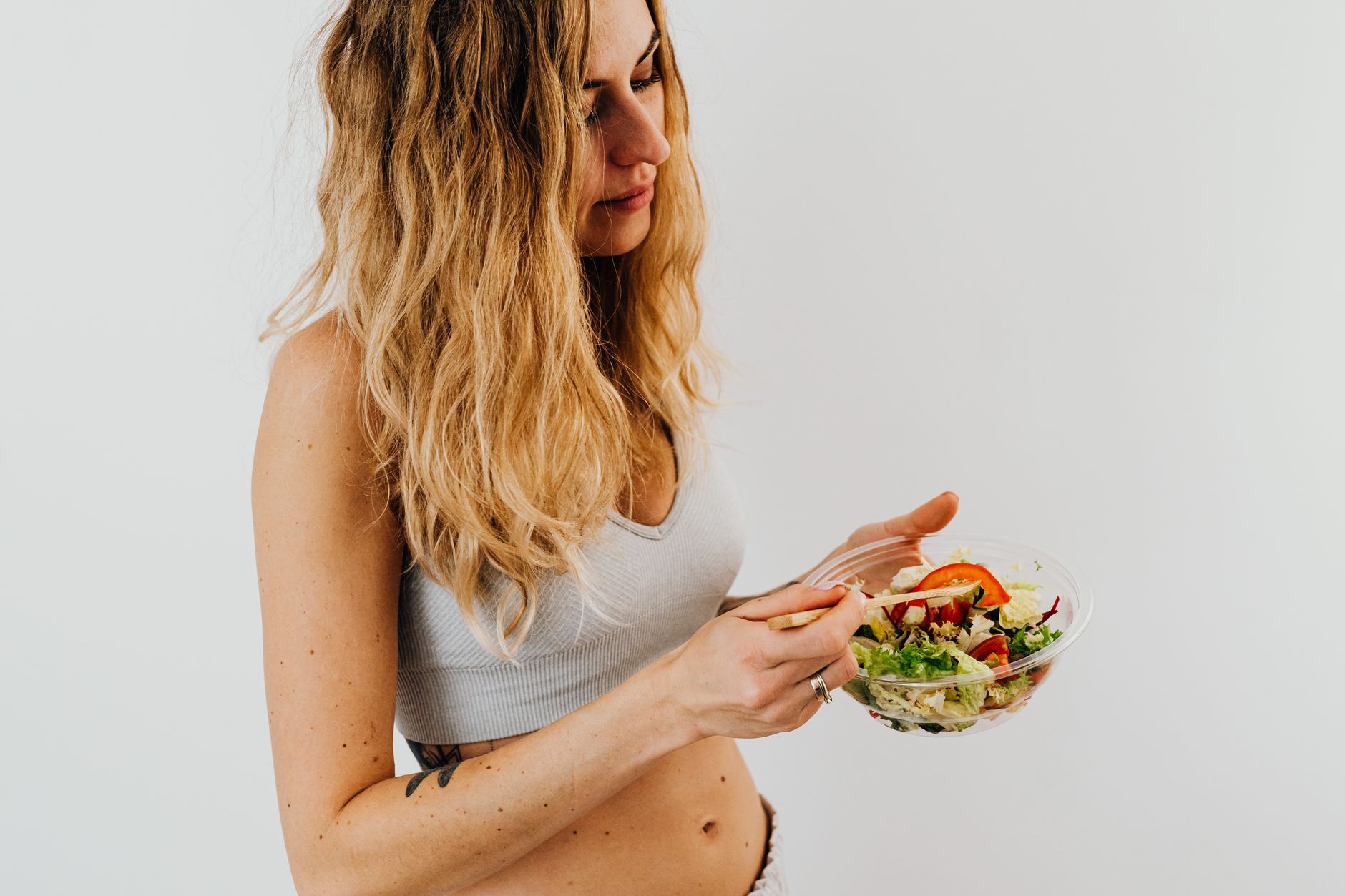 8 common mistakes to avoid for a healthy hair care routine like Jennifer Aniston featured image