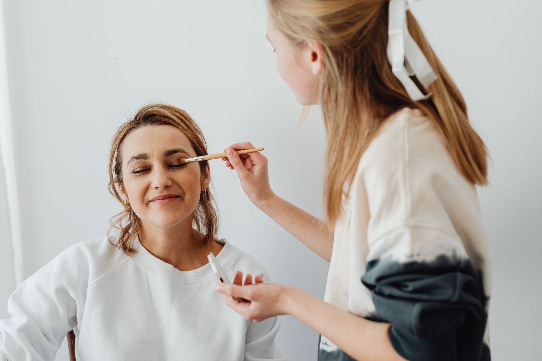 5 beauty tips inspired by Marly Kinney for a summer glow featured image