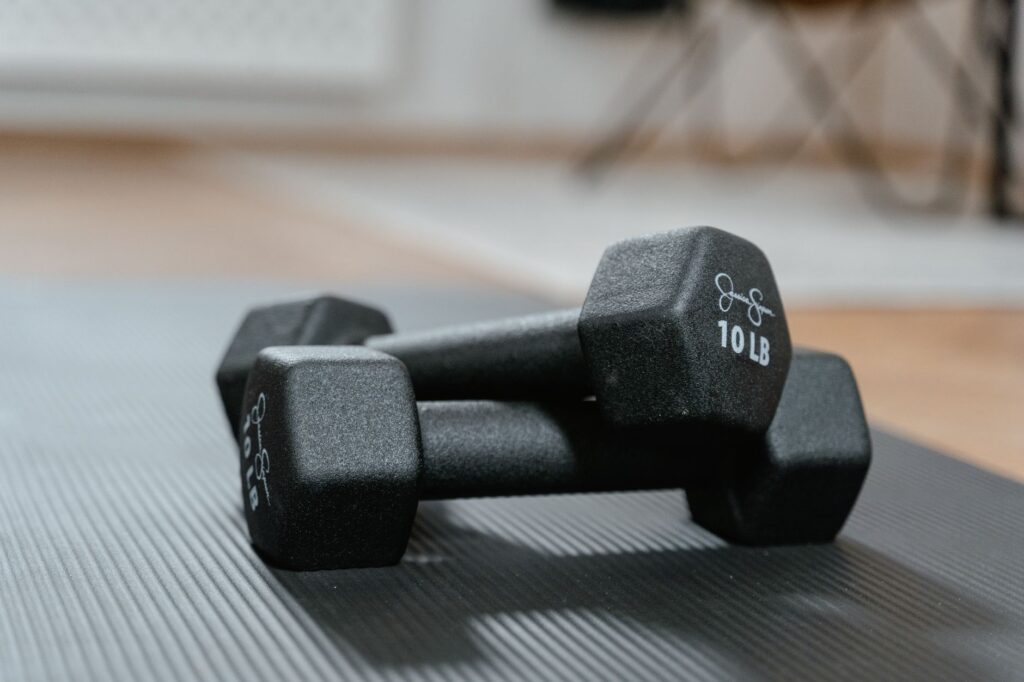 Taylor Swift-inspired quick 10-minute workout for busy moms to stay fit this summer related image