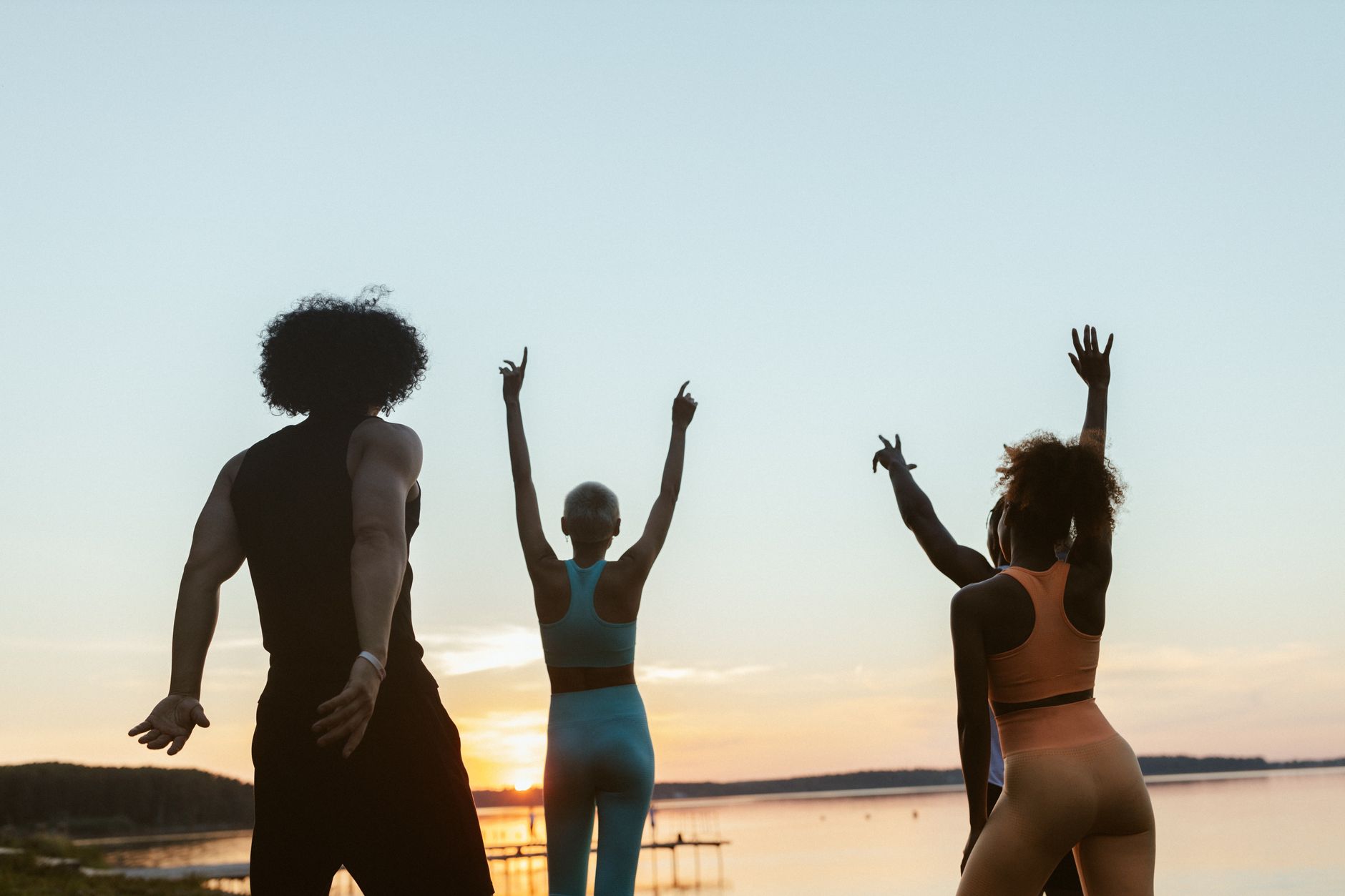 How to create a summer workout routine inspired by Travis Barker’s active lifestyle featured image