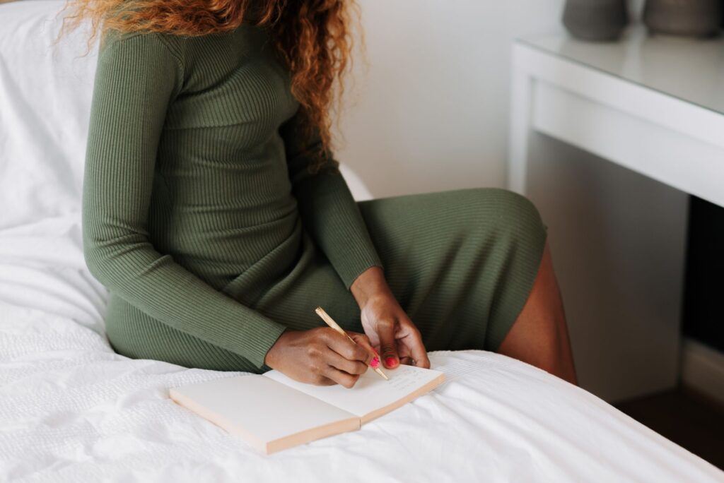 3 common mistakes in self-care routines inspired by Ariana Grande related image