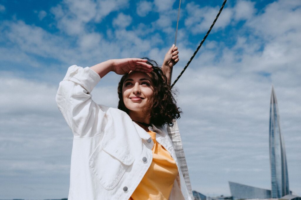 How to enjoy outdoor hobbies like Dua Lipa for a healthier lifestyle related image