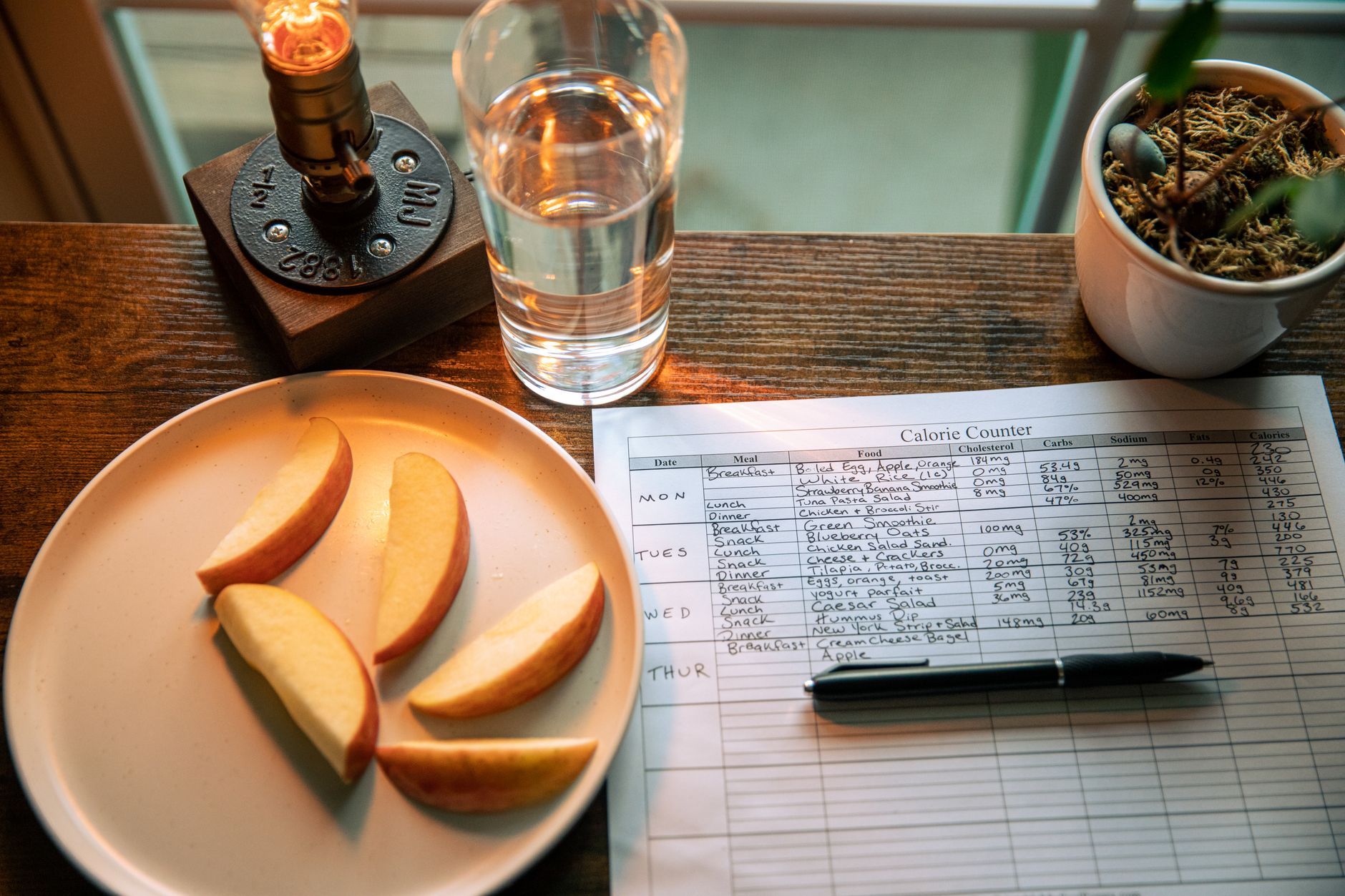 How to create a balanced summer meal plan with seasonal foods featured image