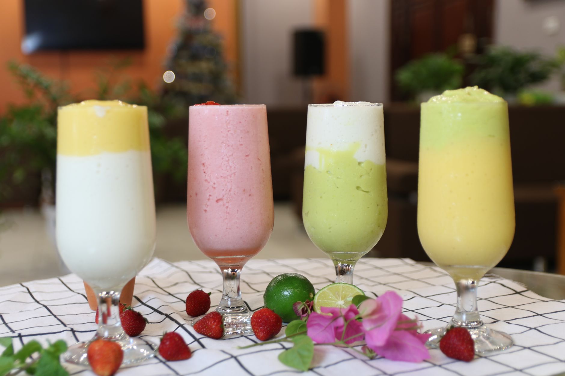 4 refreshing drink recipes to beat the heat during hurricane season featured image