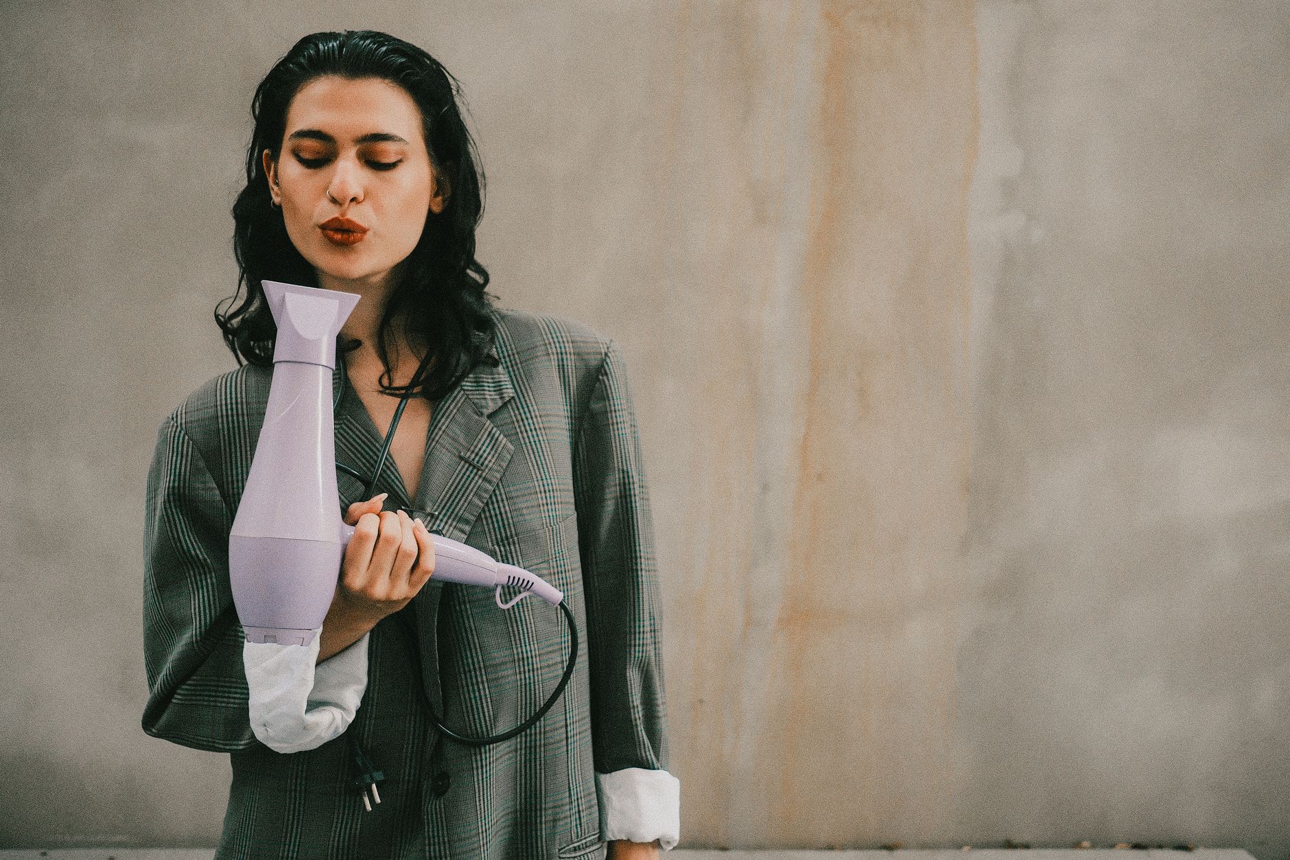 5-minute hair care hacks inspired by Amanda Knox for busy lifestyles featured image