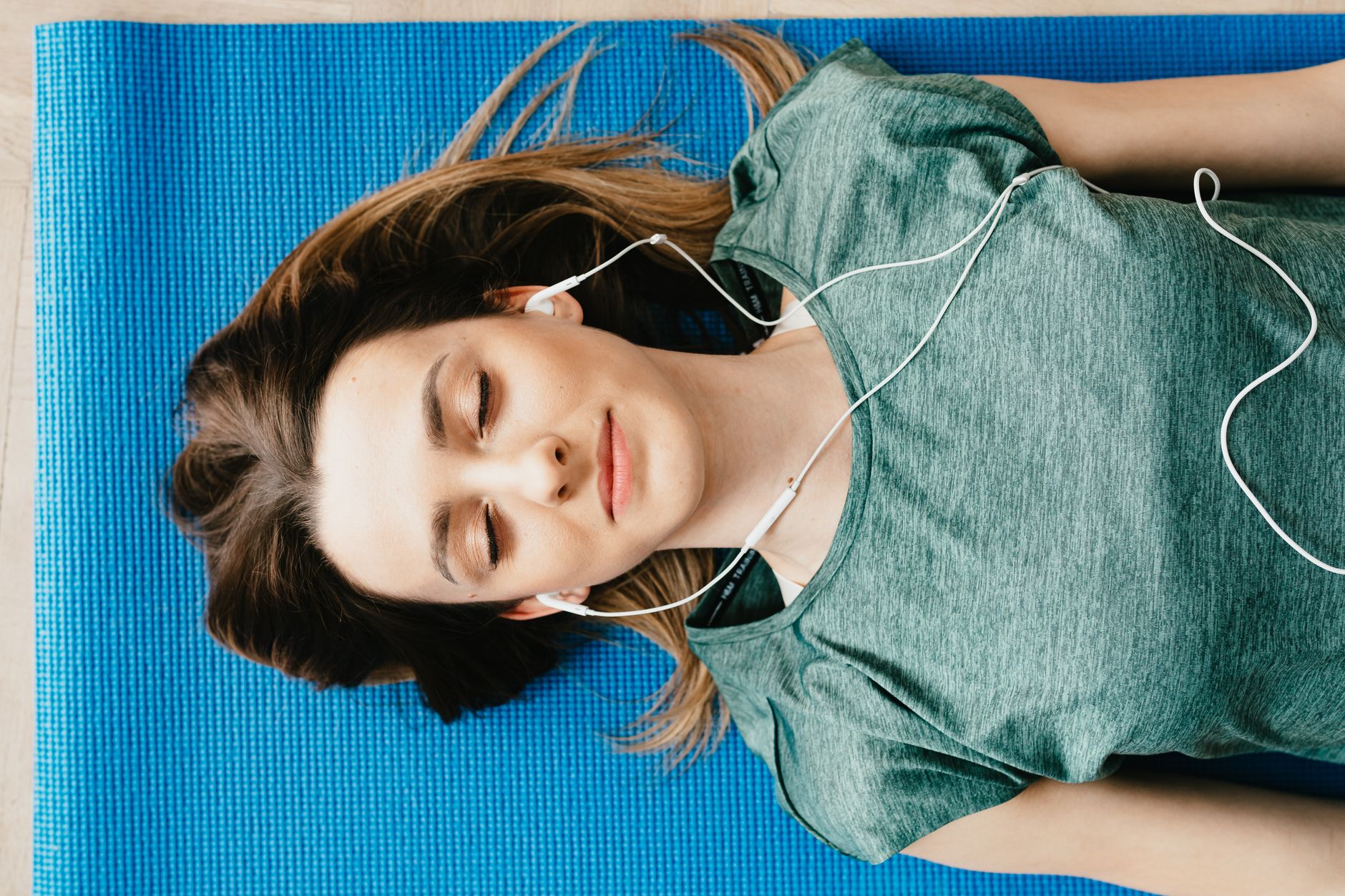 How to create a stress-relief routine inspired by Alica Schmidt’s fitness journey featured image