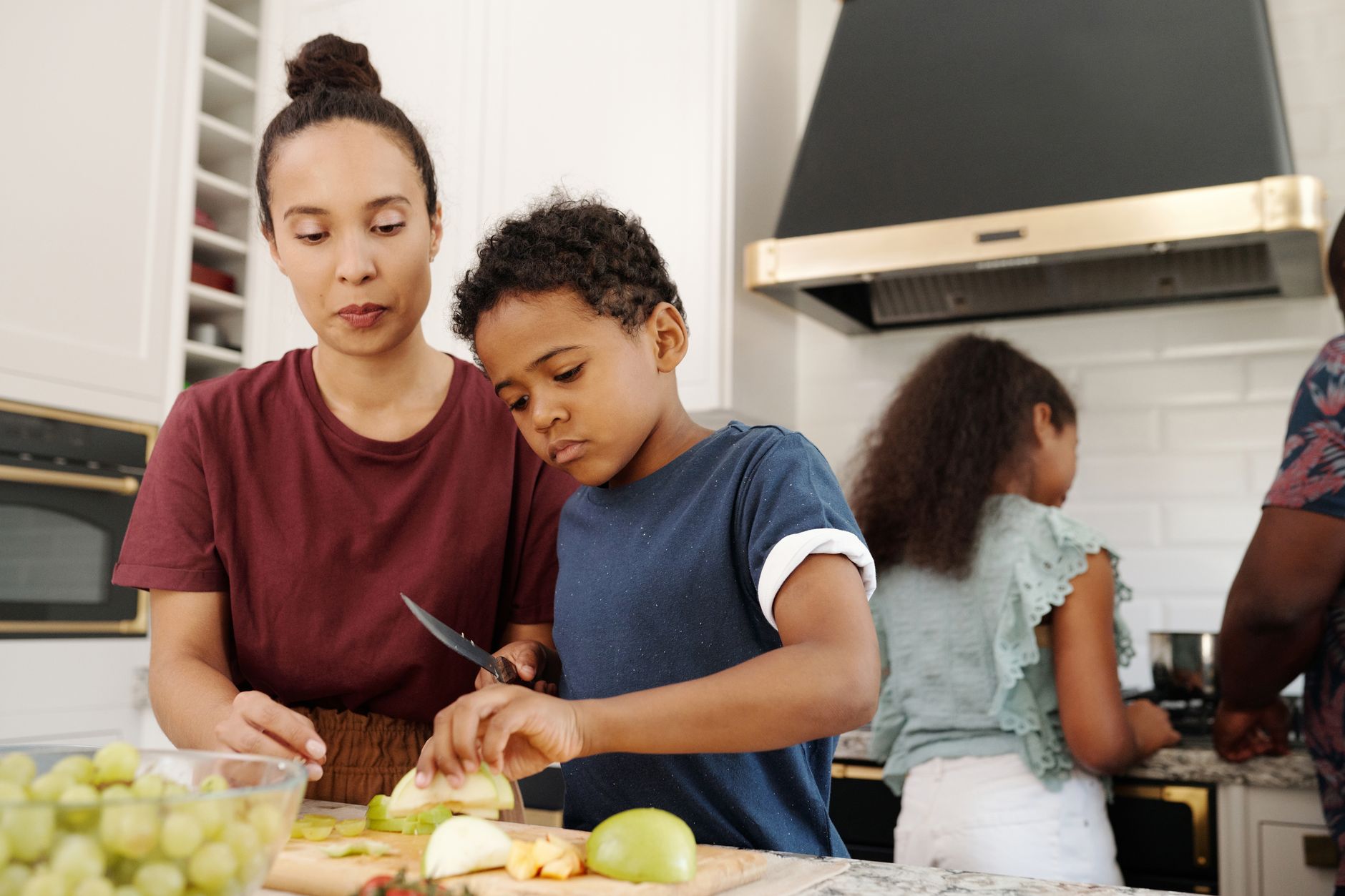 7 Healthy Eating Hacks for Busy Parents This Back-to-School Season featured image