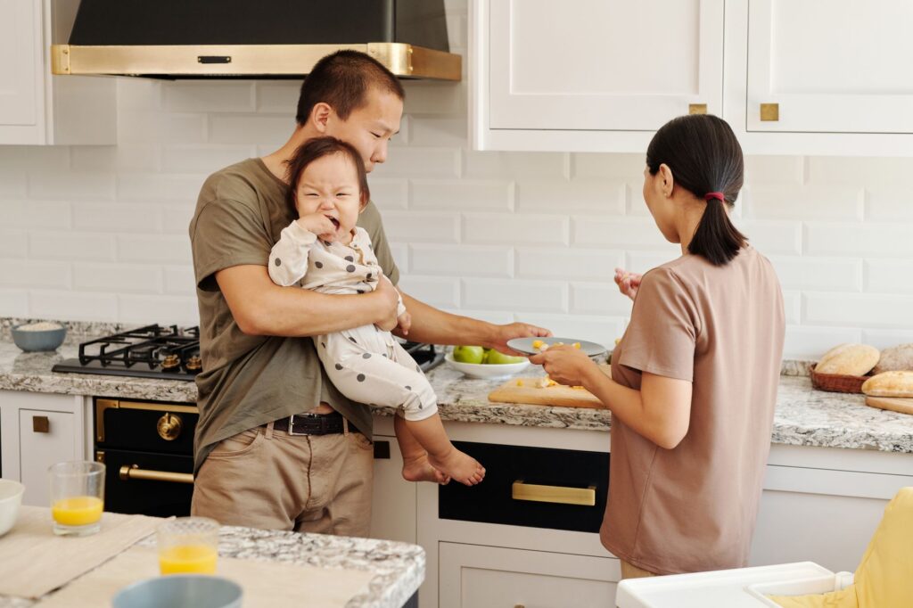 7 Healthy Eating Hacks for Busy Parents This Back-to-School Season related image
