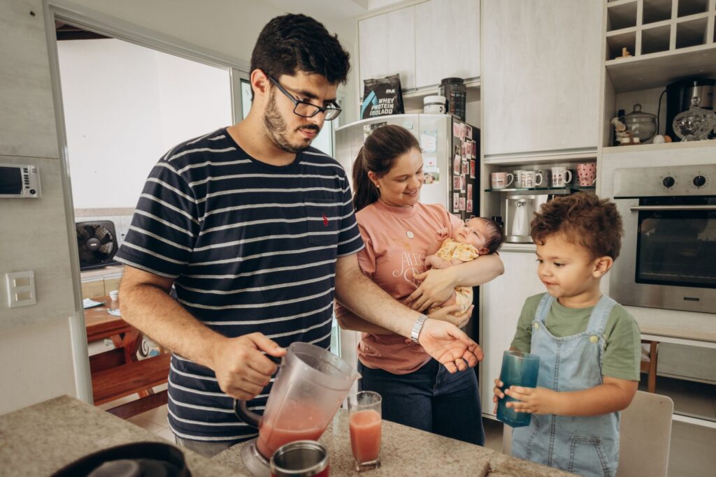 10 Quick Nutrition Tips for Busy Parents to Boost Family Health related image