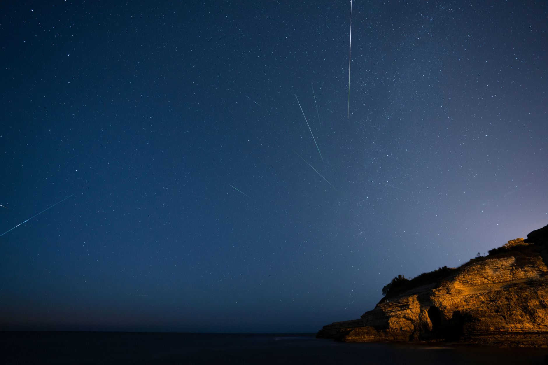What to know about the upcoming meteor shower and how to enjoy it safely featured image