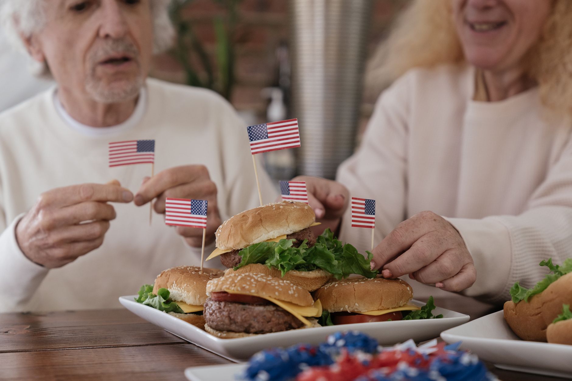 What to know before celebrating National Cheeseburger Day with healthier swaps featured image
